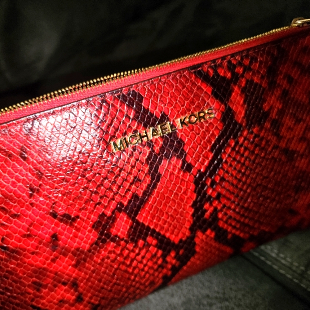 Michael Kors zippered wristlet